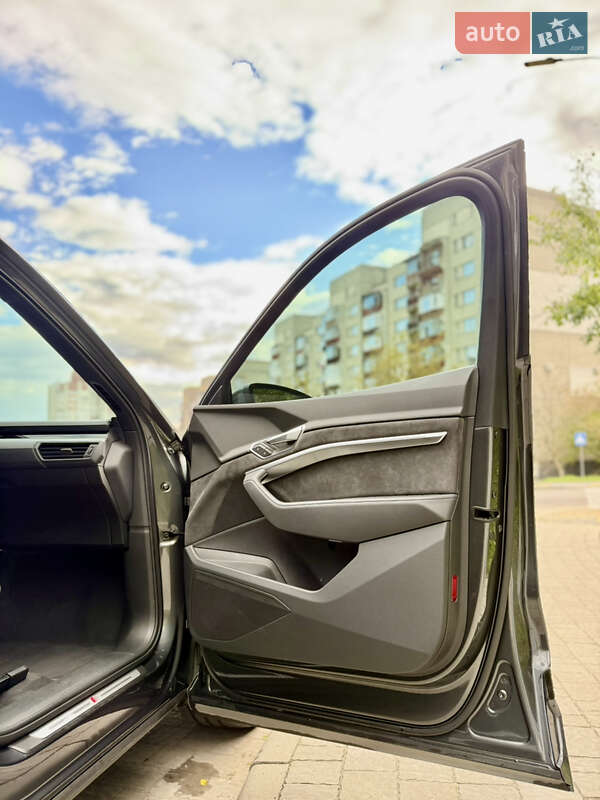 Внедорожник / Кроссовер Audi e-tron 2020 в Львове