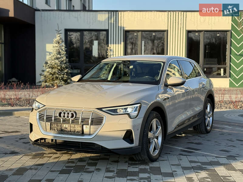 Внедорожник / Кроссовер Audi e-tron 2020 в Городке