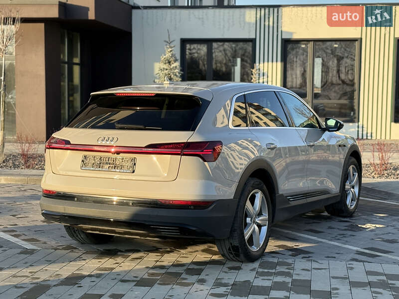 Внедорожник / Кроссовер Audi e-tron 2020 в Городке