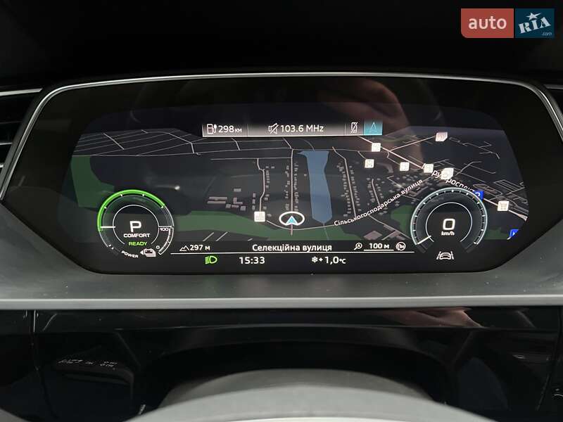 Позашляховик / Кросовер Audi e-tron 2023 в Хмельницькому