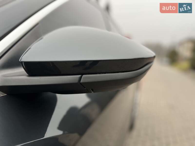 Позашляховик / Кросовер Audi e-tron 2023 в Хмельницькому