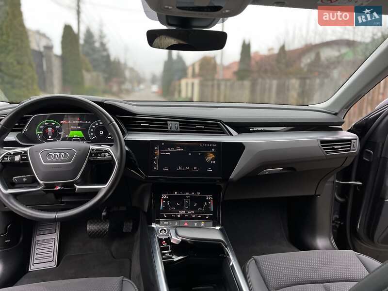 Позашляховик / Кросовер Audi e-tron 2023 в Хмельницькому