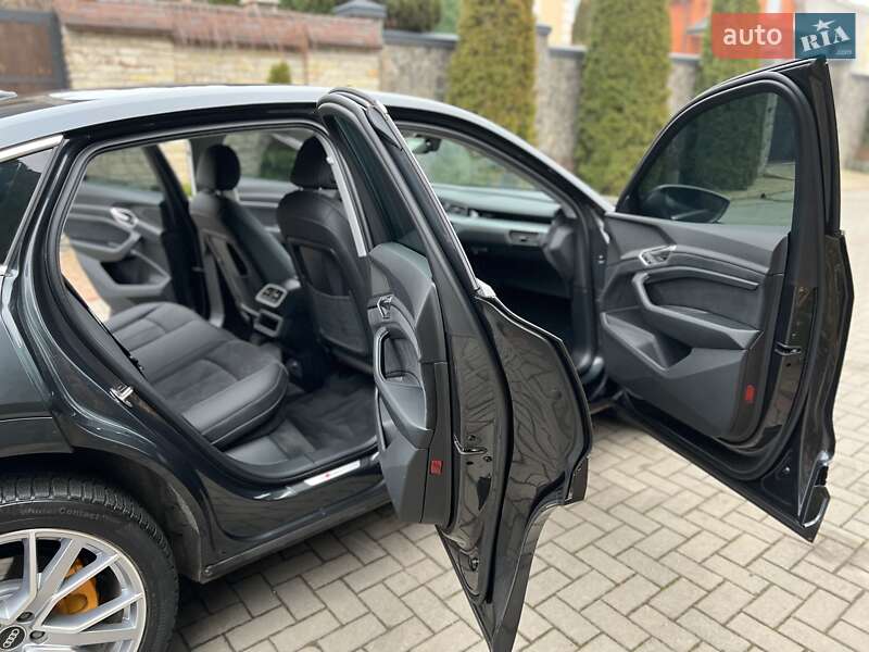 Позашляховик / Кросовер Audi e-tron 2023 в Хмельницькому