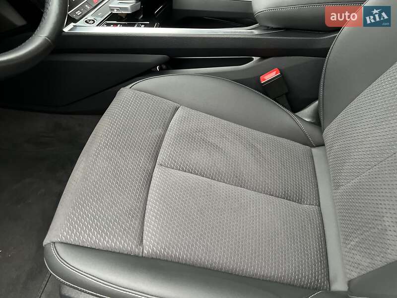 Позашляховик / Кросовер Audi e-tron 2023 в Хмельницькому