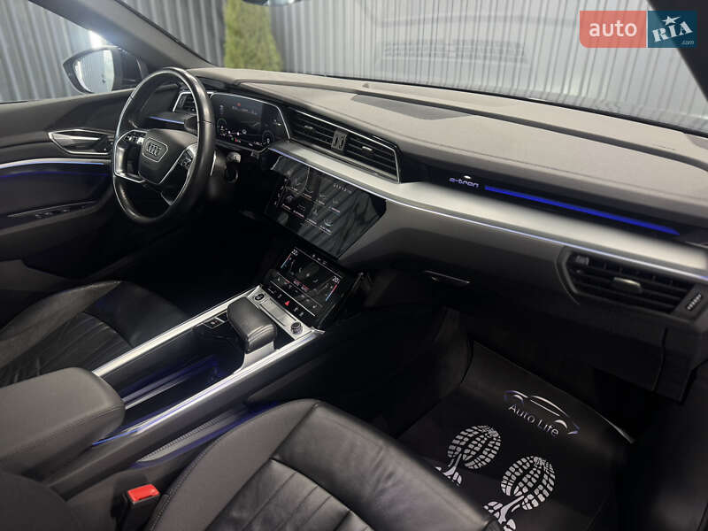 Внедорожник / Кроссовер Audi e-tron 2021 в Мукачево