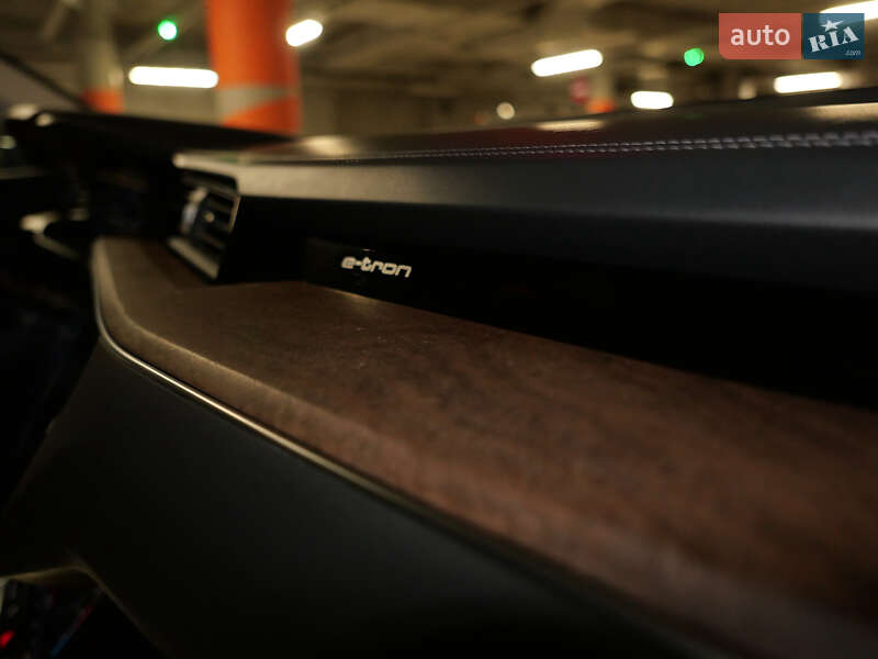 Внедорожник / Кроссовер Audi e-tron 2019 в Львове