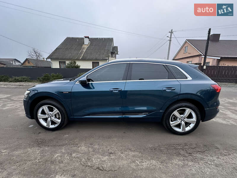 Внедорожник / Кроссовер Audi e-tron 2019 в Ровно