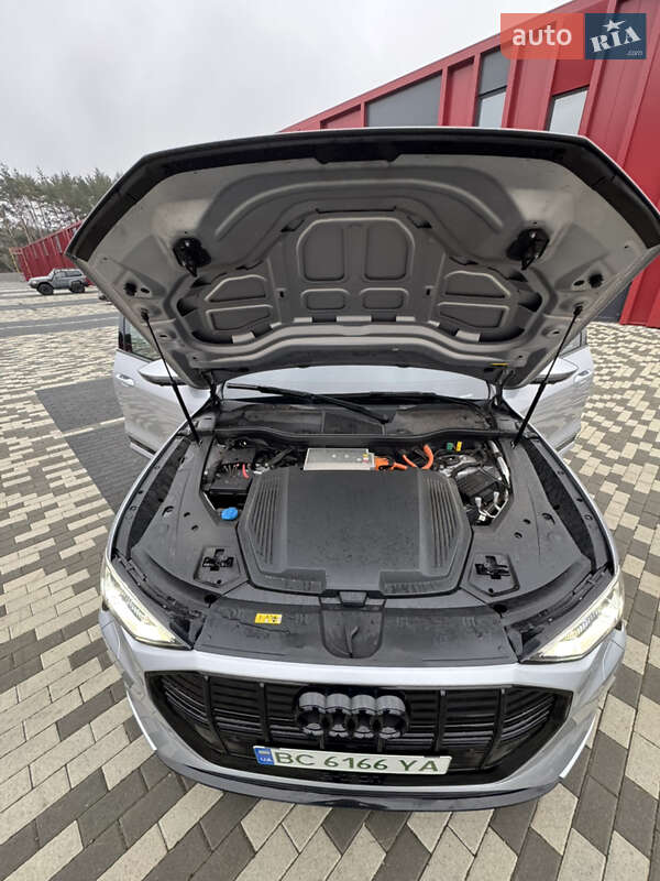 Внедорожник / Кроссовер Audi e-tron 2022 в Львове