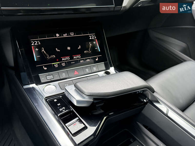 Внедорожник / Кроссовер Audi e-tron 2021 в Тернополе