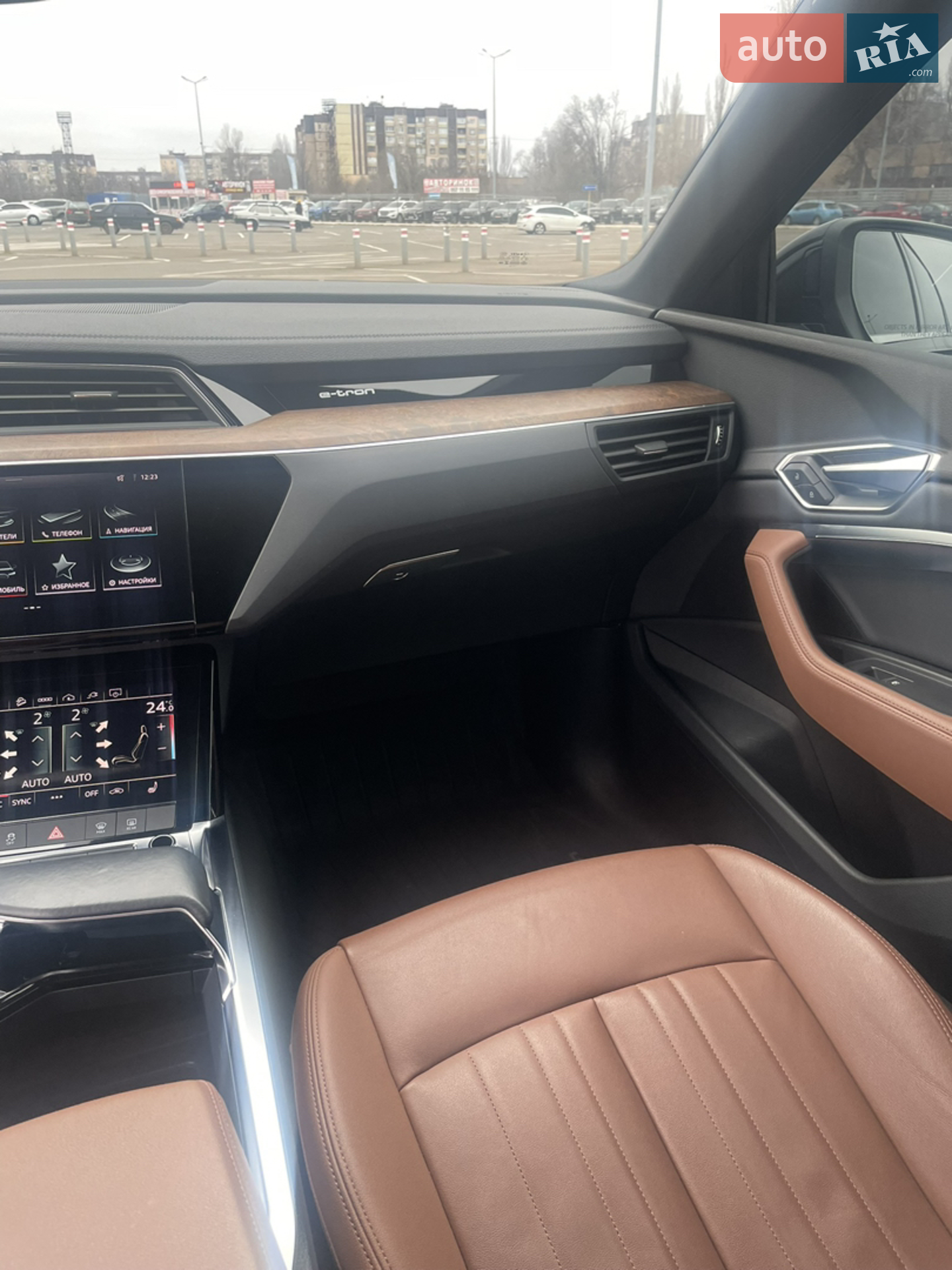 2021 Audi e-tron - мініатюра 13