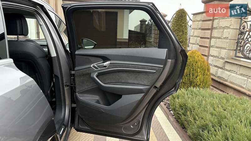 Внедорожник / Кроссовер Audi e-tron 2020 в Тернополе