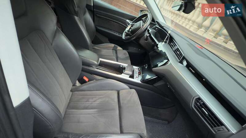 Внедорожник / Кроссовер Audi e-tron 2020 в Тернополе