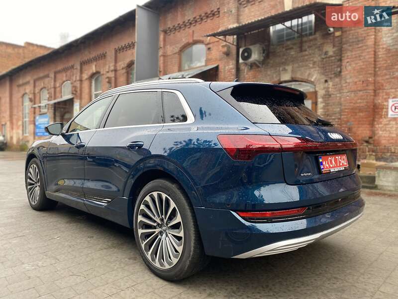 Внедорожник / Кроссовер Audi e-tron 2019 в Львове