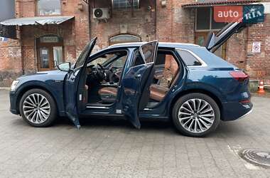 Внедорожник / Кроссовер Audi e-tron 2019 в Львове