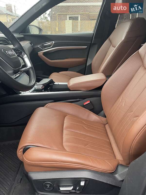 Внедорожник / Кроссовер Audi e-tron 2019 в Львове