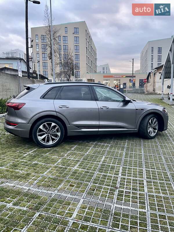 Внедорожник / Кроссовер Audi e-tron 2020 в Львове