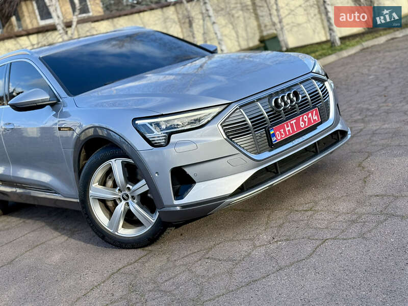Внедорожник / Кроссовер Audi e-tron 2020 в Днепре