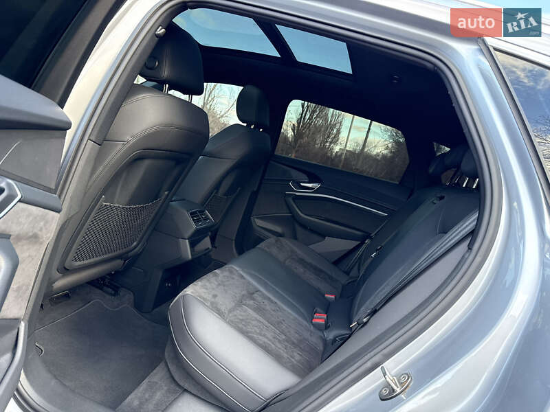 Внедорожник / Кроссовер Audi e-tron 2020 в Днепре