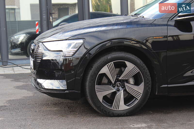Внедорожник / Кроссовер Audi e-tron 2022 в Киеве