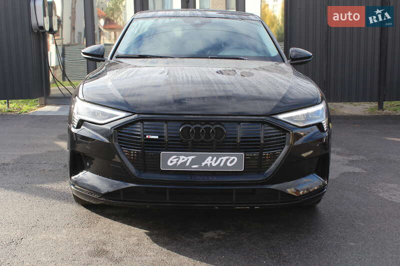 Внедорожник / Кроссовер Audi e-tron 2022 в Киеве