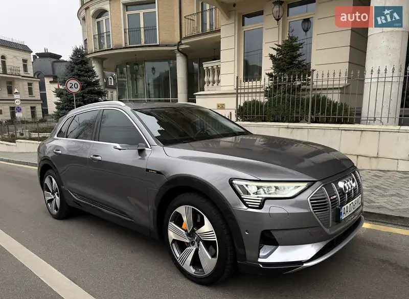 Audi e-tron 2019