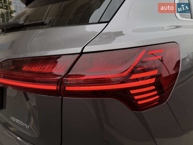 Внедорожник / Кроссовер Audi e-tron 2019 в Киеве
