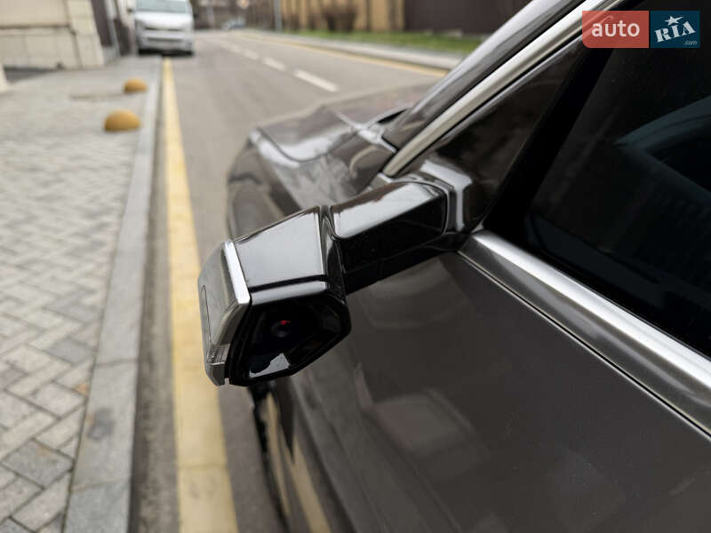 Внедорожник / Кроссовер Audi e-tron 2019 в Киеве