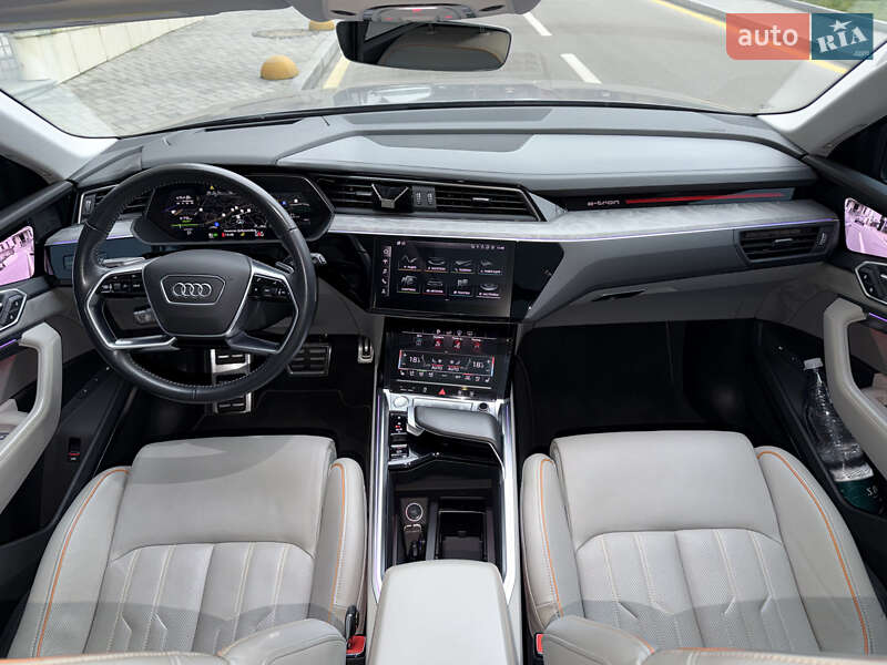Внедорожник / Кроссовер Audi e-tron 2019 в Киеве