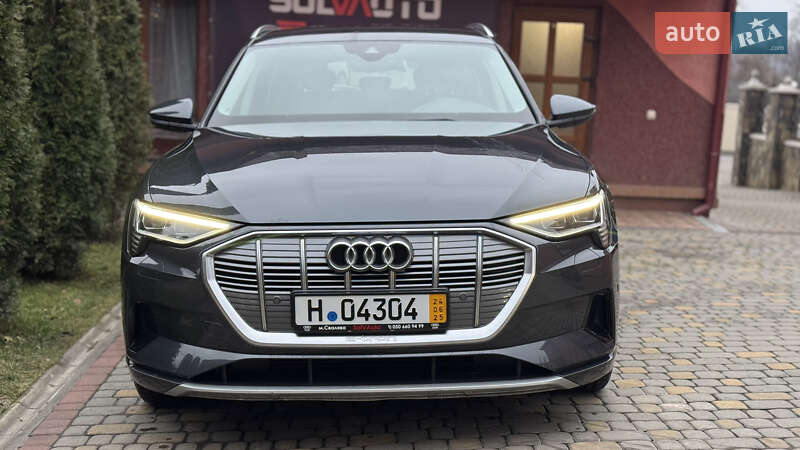 Внедорожник / Кроссовер Audi e-tron 2021 в Сваляве
