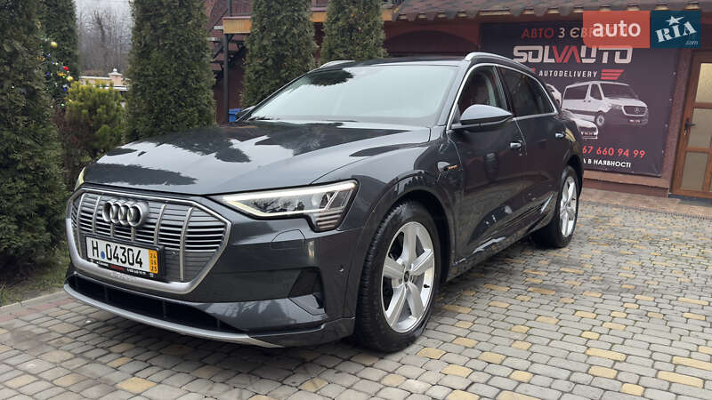 Внедорожник / Кроссовер Audi e-tron 2021 в Сваляве