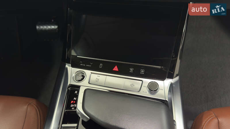 Внедорожник / Кроссовер Audi e-tron 2021 в Сваляве