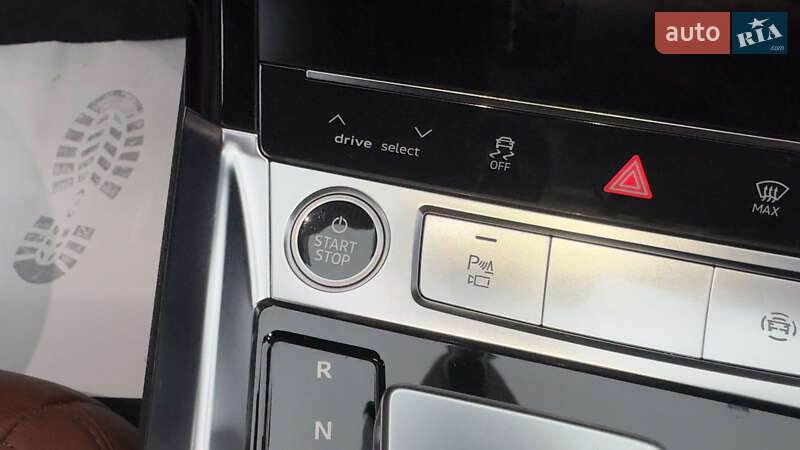 Внедорожник / Кроссовер Audi e-tron 2021 в Сваляве