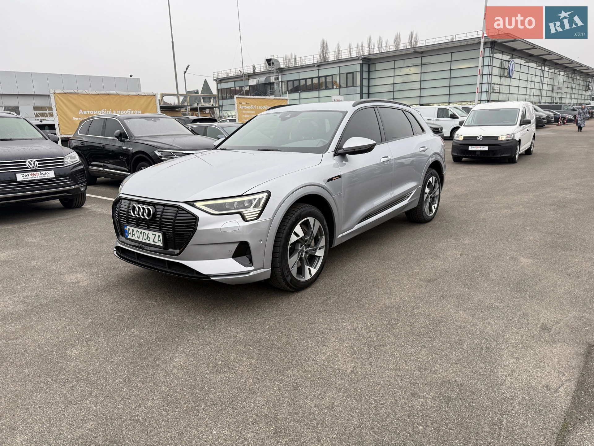 2020 Audi e-tron - мініатюра 3