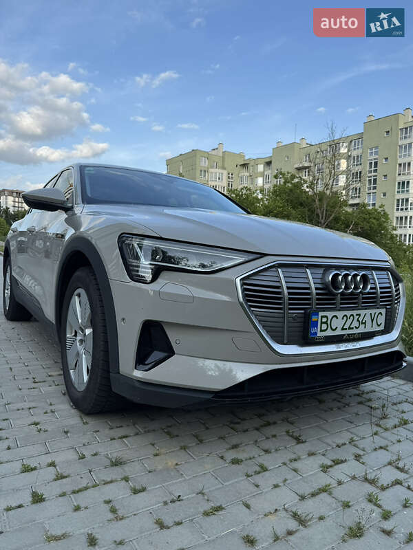 Внедорожник / Кроссовер Audi e-tron 2021 в Львове