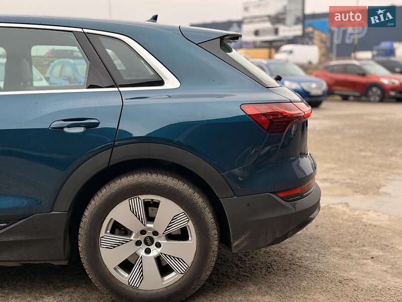 Внедорожник / Кроссовер Audi e-tron 2021 в Львове