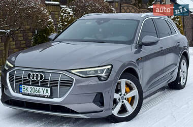 Позашляховик / Кросовер Audi e-tron 2019 в Рівному
