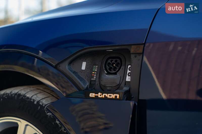 Внедорожник / Кроссовер Audi e-tron 2021 в Черновцах