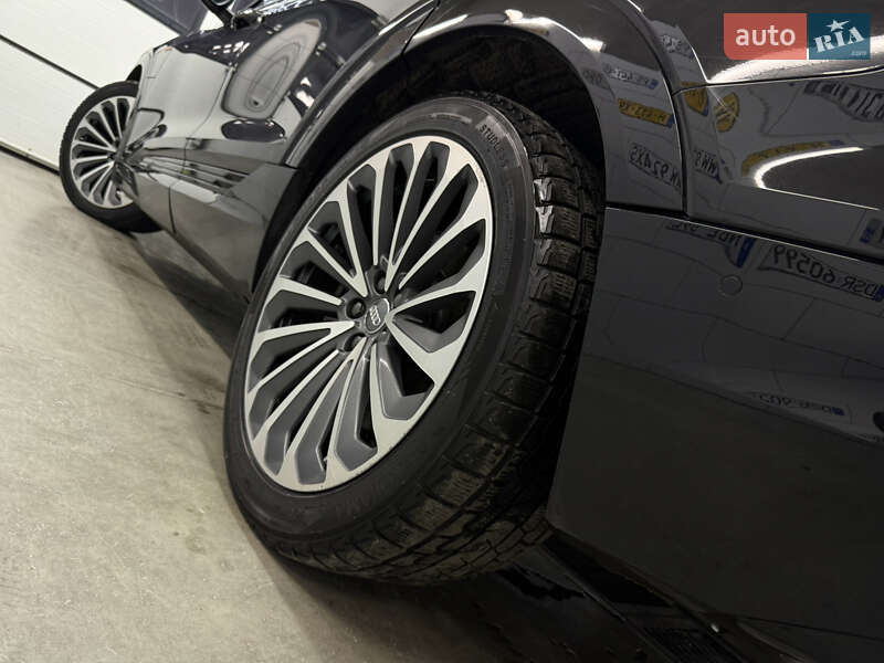 Позашляховик / Кросовер Audi e-tron 2019 в Дрогобичі