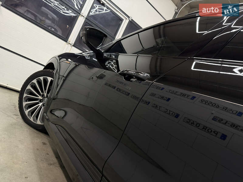 Позашляховик / Кросовер Audi e-tron 2019 в Дрогобичі