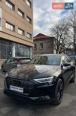 Позашляховик / Кросовер Audi e-tron 2021 в Києві