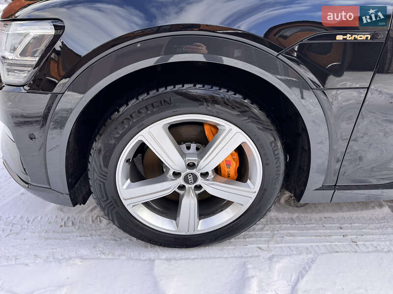 Внедорожник / Кроссовер Audi e-tron 2022 в Хмельницком