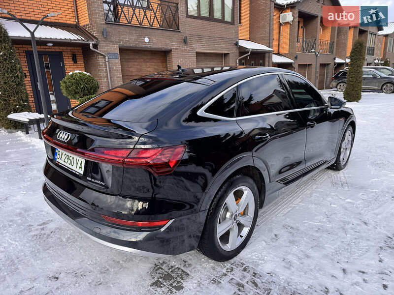 Внедорожник / Кроссовер Audi e-tron 2022 в Хмельницком