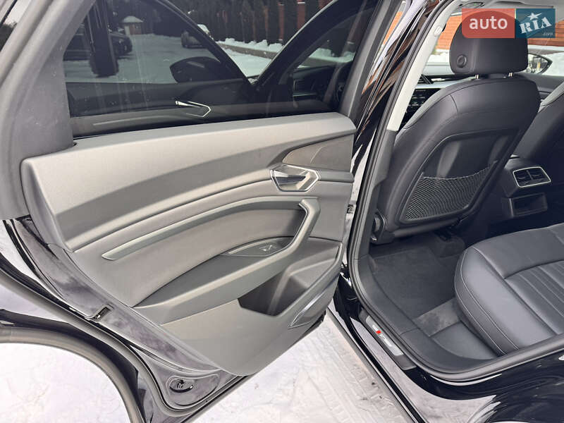 Внедорожник / Кроссовер Audi e-tron 2022 в Хмельницком