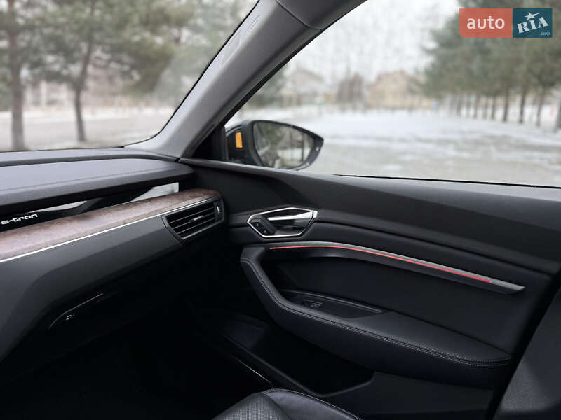 Внедорожник / Кроссовер Audi e-tron 2019 в Дрогобыче