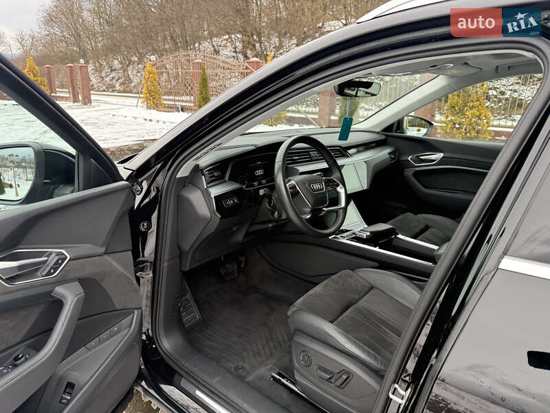 Внедорожник / Кроссовер Audi e-tron 2020 в Сваляве фото 21 Внедорожник / Кроссовер Audi e-tron 2020 в Сваляве