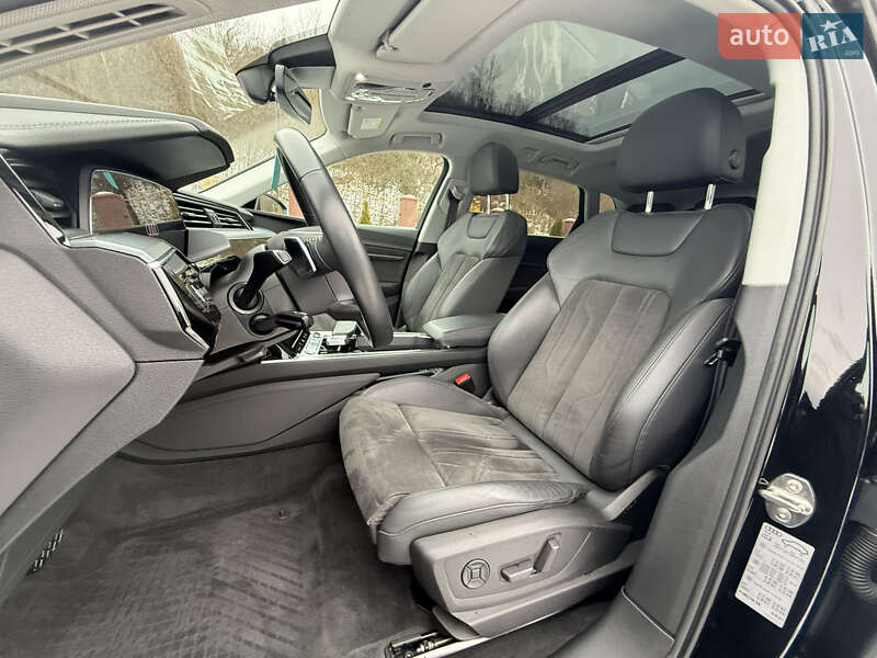 Внедорожник / Кроссовер Audi e-tron 2020 в Сваляве фото 26 Внедорожник / Кроссовер Audi e-tron 2020 в Сваляве