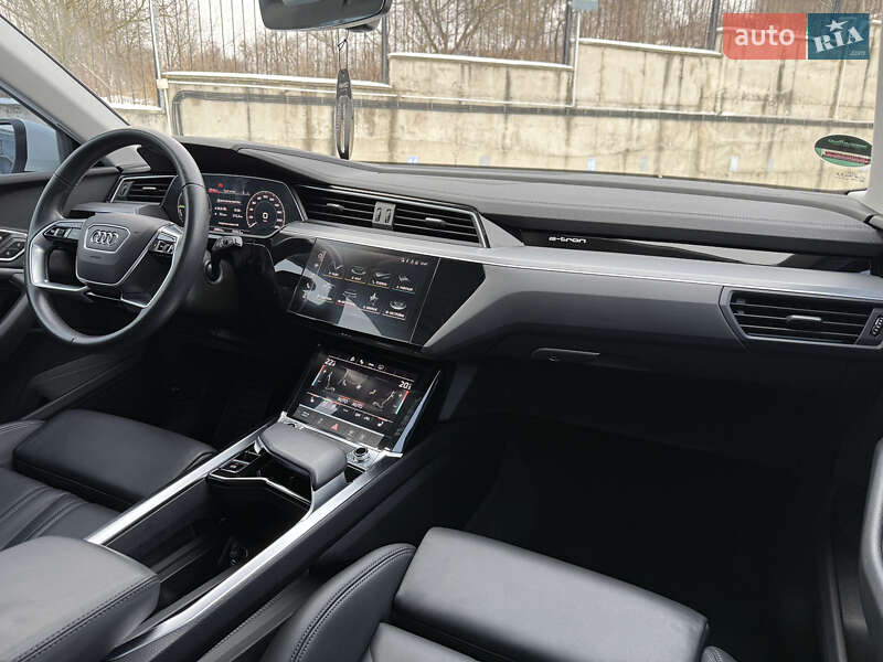 Внедорожник / Кроссовер Audi e-tron 2021 в Ровно
