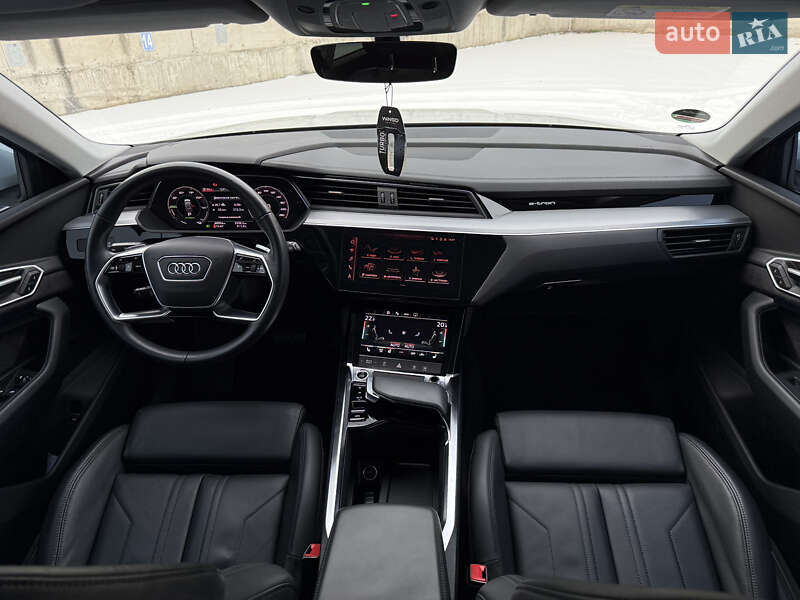 Внедорожник / Кроссовер Audi e-tron 2021 в Ровно