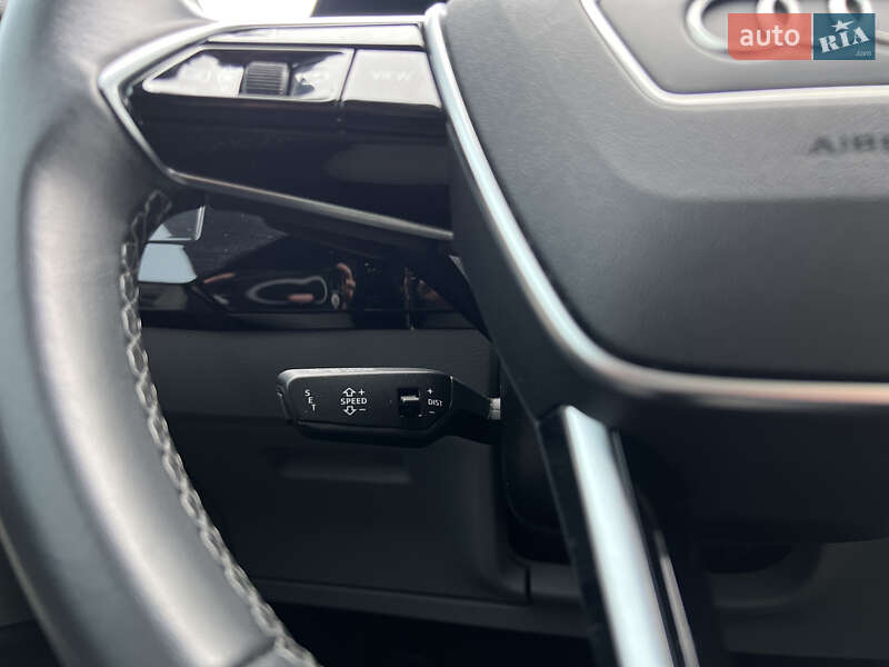 Внедорожник / Кроссовер Audi e-tron 2022 в Киеве