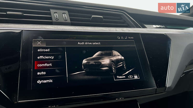 Внедорожник / Кроссовер Audi e-tron 2022 в Киеве